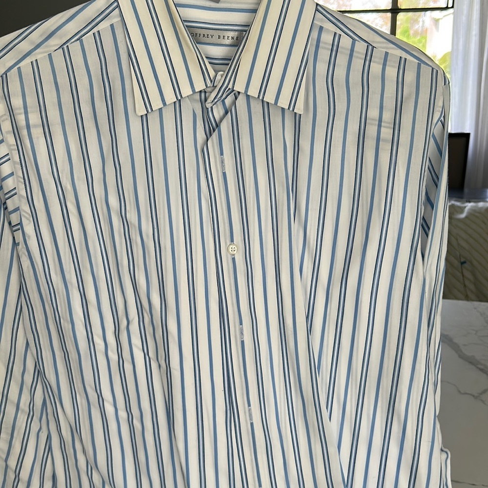 Geoffrey Beene 55% Cotton 45% polyester 161/2 32/33